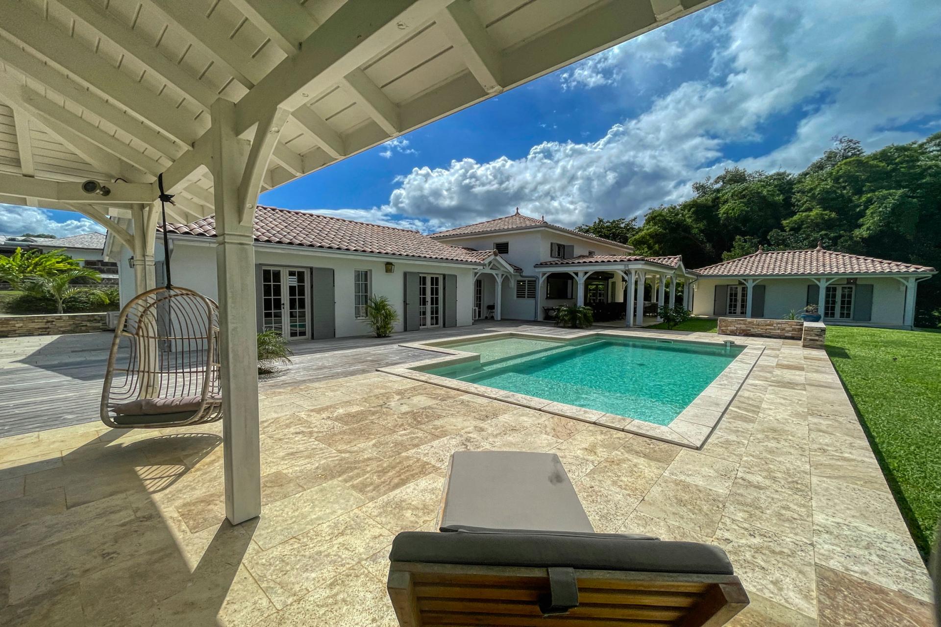 Villa Petit Bourg avec piscine - Vue ensemble 1